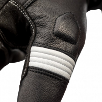 2404 Pilot CE Mens glove Black/White