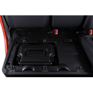 Uzavíratelný box pod sedadlo spolujezdce