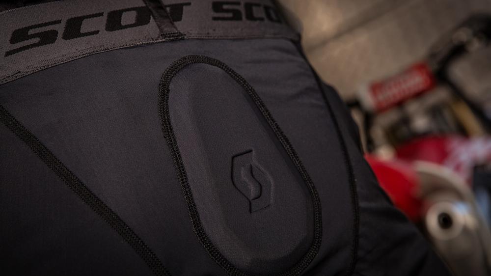 Chránič zadku, stehen, ochranné šortky na motokros, enduro, čtyřkolky - Softcon Air Short Protector Black,  D3O ®