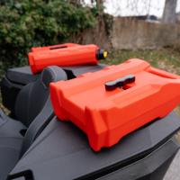 červený, 5l, pro plastové boxy Shark AX96 / AX105 / AX112