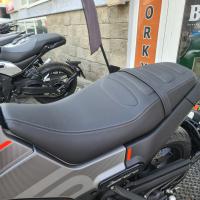 Leoncino 125, šedá, Euro 5