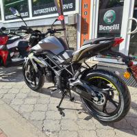Benelli BN 125, šedá, Euro 5