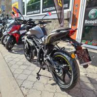 Benelli BN 125, šedá, Euro 5