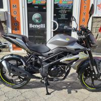 Benelli BN 125, šedá, Euro 5