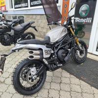 Leoncino 800 Trail šedá, Euro 5