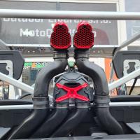Traxter XMR HD10 MY24 INT, Hyper Silver & Legion Red