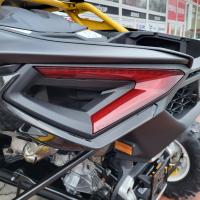 Maverick R RS DCT SAS 999T, MY24, Carbon Black & Neo Yellow