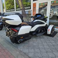 Spyder RT 1330 SE6 MY24 SEA-TO-SKY, Vegas White