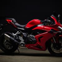 SRK 800 RR,E5+, 70/35kW, quickshifter, Brembo brzdy, PŘEDOBJEDNÁVKA