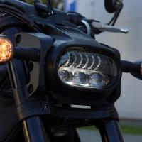 SRV 600 V černá, ZÁRUKA 3 ROKY, čtyřválec do V, navigace z telefonu