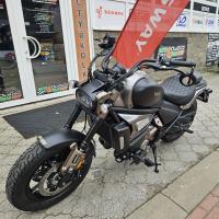 SRV 700 černá, ZÁRUKA 3 ROKY, 56/35 kW, navigace z telefonu