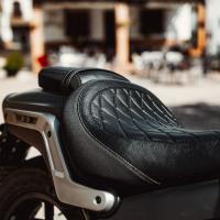 SRV 700 černá, ZÁRUKA 3 ROKY, 56/35 kW, navigace z telefonu