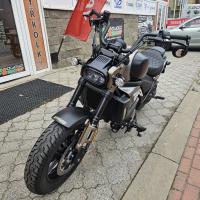 SRV 700 černá, ZÁRUKA 3 ROKY, 56/35 kW, navigace z telefonu