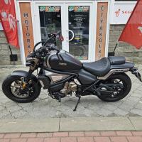 SRV 700 černá, ZÁRUKA 3 ROKY, 56/35 kW, navigace z telefonu