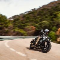 SRV 700 černá, ZÁRUKA 3 ROKY, 56/35 kW, navigace z telefonu