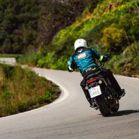 SRV 700 černá, ZÁRUKA 3 ROKY, 56/35 kW, navigace z telefonu
