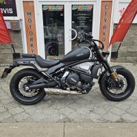 SRV 700 černá, ZÁRUKA 3 ROKY, 56/35 kW, navigace z telefonu