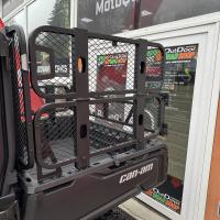 CAN-AM Traxter MAX HD10 XU MY23 Stone Gray -kabina, topení, pásy