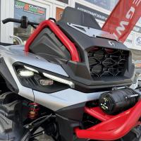 Outlander 1000R XMR MY25 INT, Hyper Silver/ Legion red