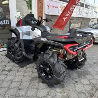 Outlander 1000R XMR MY25 INT, Hyper Silver/ Legion red