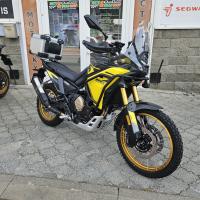 800 Rally, záruka 4 roky, vypínatelné ABS a TCS, kamera