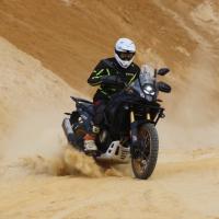 800 Rally, záruka 4 roky, vypínatelné ABS a TCS, kamera