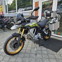 900 DSX, šedá/limetková, Tour edice vč. 3 ks, E5+