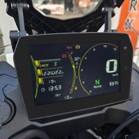 625 DSX, padací rám, drátěná kola, vyhřívané sedlo a rukojeti