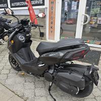 Buck 125 E5+ bílá, černá, FULL led osvětlení, kapalinou chlazený