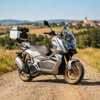 ATR 125, kufr zdarma, hybridní pohon, ABS, kontrola trakce