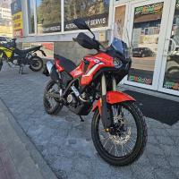 SRT 125 DX, Navigace a zrcadlení, bohatá cestovní výbava
