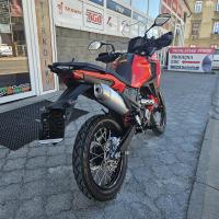 SRT 125 DX, Navigace a zrcadlení, bohatá cestovní výbava