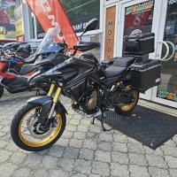 625 DSX, padací rám, drátěná kola, 47/35 kW,  Tour edice vč. 3 ks kufrů