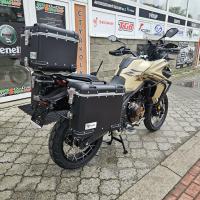 625 DSX, padací rám, drátěná kola, 47/35 kW,  Tour edice vč. 3 ks kufrů