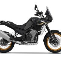 800X GT Touring, 3x kufr zdarma, quickshifter, tempomat, tlumič