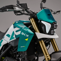 BKX 300 S Avio Blue, NOVINKA