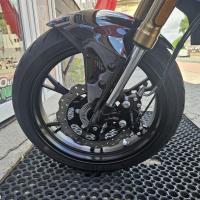 SRK 125 J, ABS, TCS, široká zadní guma 140/60R17, TFT displej
