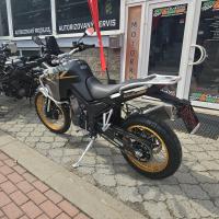 800X Pro, TCS, zrcadlení telefonu, nejlehčí ve své třídě