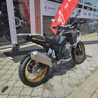 800X Pro, TCS, zrcadlení telefonu, nejlehčí ve své třídě