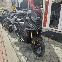 SR 450 X, DVOUVÁLEC, nastavitelné tlumiče, TCS, ABS, padací rám