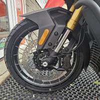 SR 450 X, DVOUVÁLEC, nastavitelné tlumiče, TCS, ABS, padací rám