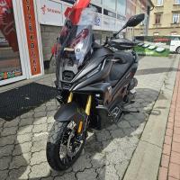 SR 450 X, DVOUVÁLEC, nastavitelné tlumiče, TCS, ABS, padací rám